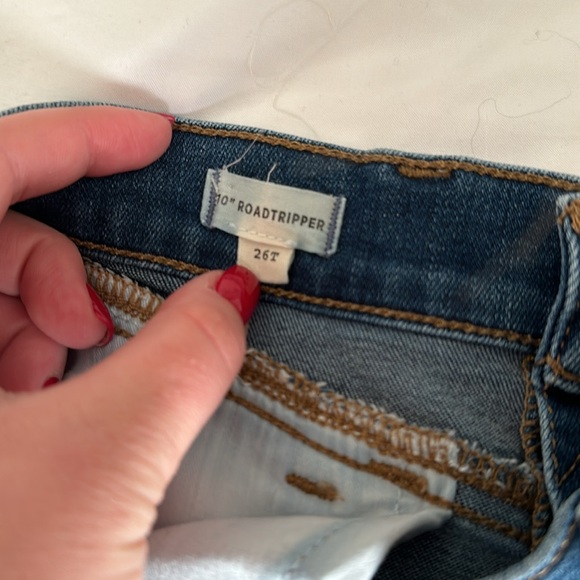 Madewell 10" High-Rise Roadtripper Jeans in Eversall Wash: Button-Front Size 26T - Picture 4 of 8